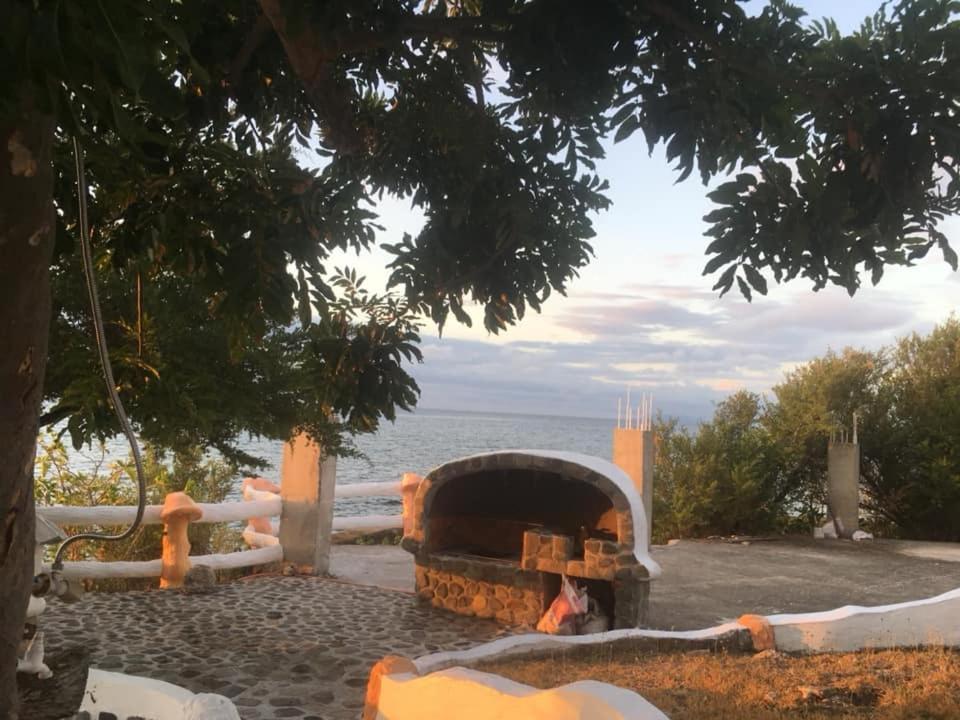 Apartmán Flintstone Mini-Cave Poctoy Exteriér fotografie